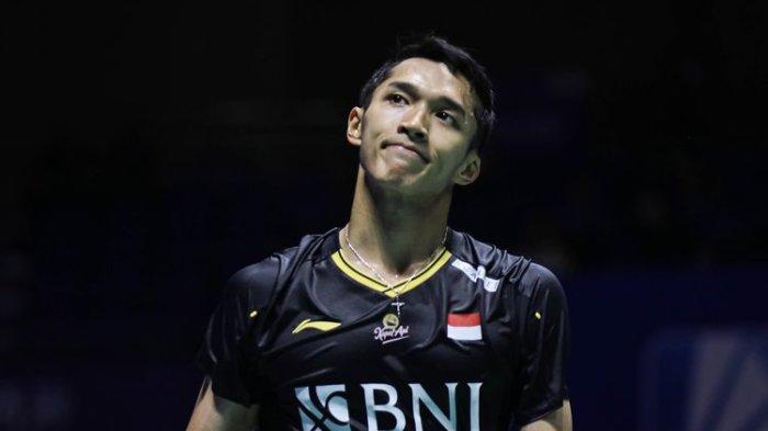 Jonatan Christie kalah 17-21, 14-21 dari Viktor Axelsen pada semifinal China Open 2023 di Olympic Sports Center Gymnasium, Changzhou, China, Sabtu (9/9/2023). Artikel ini berisi hasil China Open 2023. Terkini, Jonatan gugur di babak 32 besar Denmark Open 2023 usai kalah dari tunggal putra Taiwan, Chou Tien Chen,
