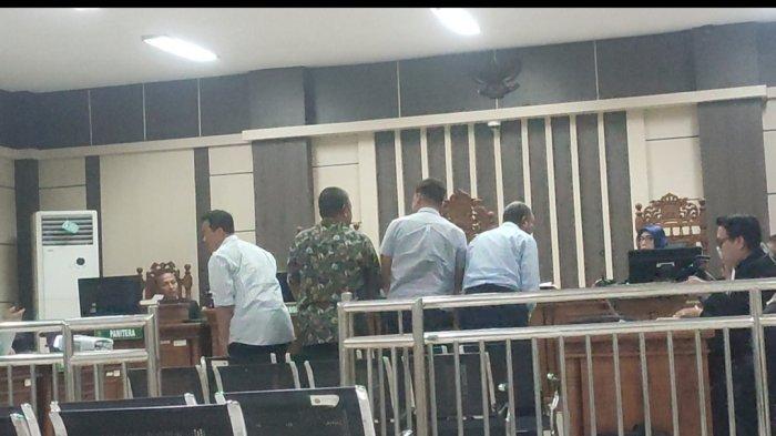 KETERANGAN SAKSI - Empat anggota Gapensi Semarang saat memberikan keterangan dalam persidangan kasus dugaan dugaan korupsi yang melibatkan mantan pelaksana tugas Wali Kota Semarang Hevearita G. Rahayu dan suami Alwin Basri, di Pengadilan  Tipikor Semarang, Senin (26/5/2025). Dalam sidang kali ini, untuk menguak pengaturan proyek penunjukan langsung (PL) yang diduga diorkestrasi oleh Alwin.