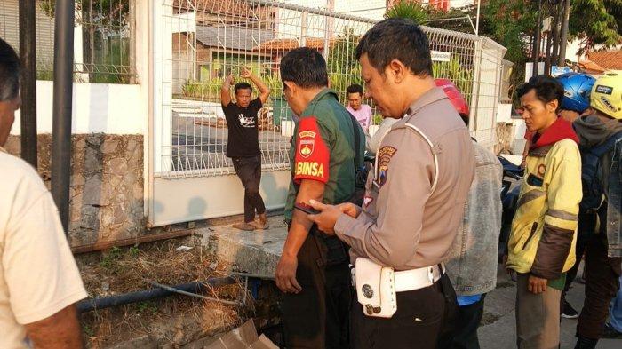 Kecelakaan maut menimpa pemotor di depan dealer Hino, Jalan Urip Sumoharjo, Ngaliyan, Kota Semarang, Kamis (30/5/2024) dini hari. Polisi masih melakukan penyelidikan kasus kecelakaan ini. (Dok Relawan Semarang)