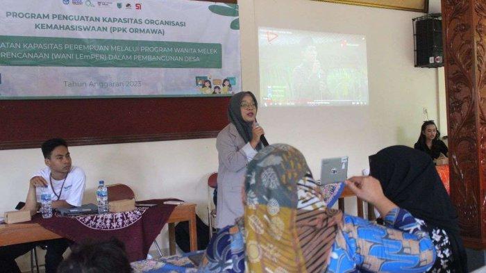 Kegiatan pemberdayaan perempuan di Desa Tegalrejo Kecamatan Poncowarno Kabupaten Kebumen.