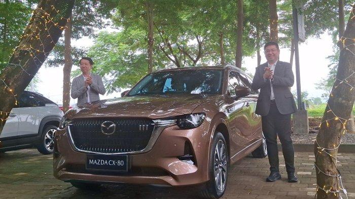 Kendaraan Plug-in Hybrid Electric Vehicle (PHEV) pertama Mazda di Indonesia, The All-New Mazda CX-80 resmi diperkenalkan di Kota Semarang, Jawa Tengah, Kamis (23/1/2025).