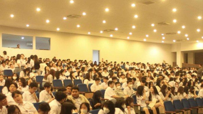 Keseruan acara Tribun Jateng Goes To Campus bersama Tri di SMA Nasional Karangturi Semarang (Senin, 16 Agustus 2023).