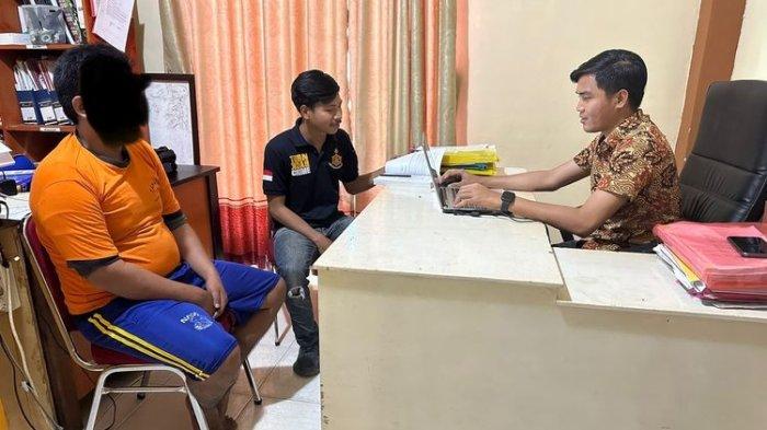 Seorang Ketua Panitia Pemungutan Suara (PPS) di Kabupaten Kayong Utara, Kalimantan Barat (Kalbar) berinisial AS telah diamankan pihak kepolisian.