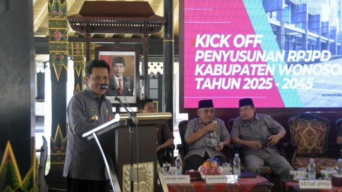 Suasana kick off rancangan awal RPJPD Kabupaten Wonosobo Tahun 2025-2045 di Pendopo Selatan, Selasa (19/9/2023).