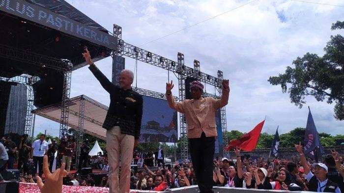 Kirab capres-cawapres Ganjar-Mahfud sebelum kampanye akbar di Benteng Vastenburg Solo, Minggu (10/2/2024)