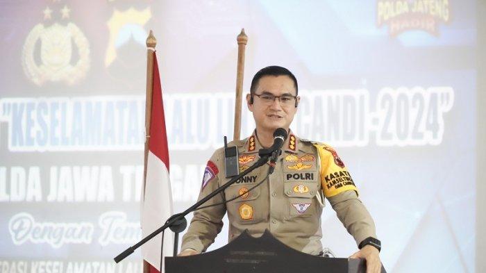 Dirlantas Polda Jateng Kombes Sonny Irawan memberikan arahan saat acara latihan pra operasi di UTC Convention Hotel, Kota Semarang, Selasa, (27/2/2024).