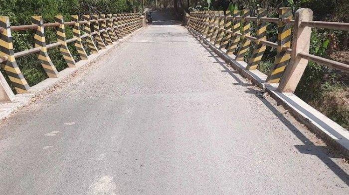 Kondisi Jembatan Giyanti Ratu Bang Negoro atau Jembatan Desa Kasiman Giyanti sebagai penghubung antara Provinsi Jawa Tengah dan Jawa Timur, Rabu (30/8/2023).