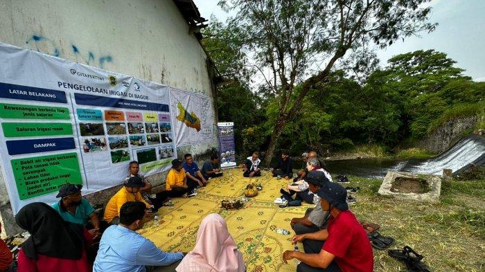Konservasi Danone - Aqua berkolaborasi dengan Pusur Institute di kawasan hulu, tengah, hingga hilir Sungai Pusur