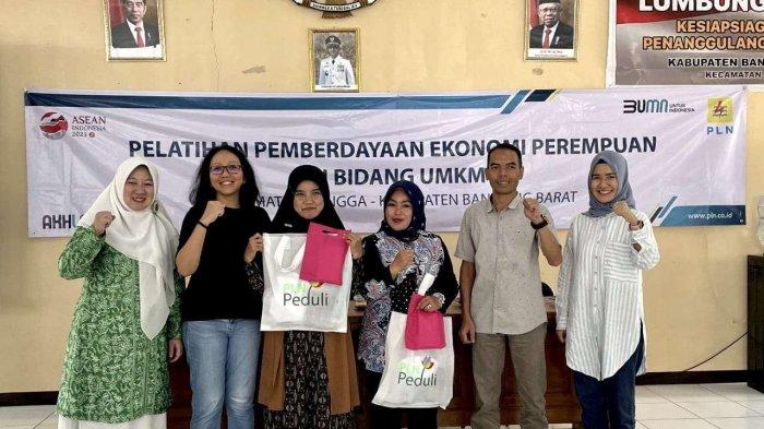 Konsisten, PLN UIP JBT Berikan Pelatihan Kepada Masyarakat Perempuan di Kawasan Proyek PLTA UCPS