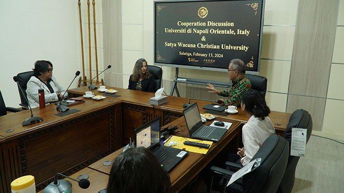 Kunjungan Università di Napoli L’Orientale, Italy, Selasa (13-02-2024) di UKSW untuk melakukan diskusi kerja sama.