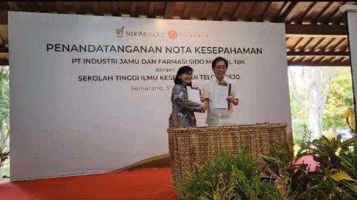 Kunjungan pabrik & penandatangananan Memorandum of Understanding (MoU) Stikes Telogorejo Semarang dengan PT Industri Jamu dan Farmasi Sido Muncul TBk di kawasan Agrowisata Sido Muncul, Bergas, Kabupaten Semarang, Jumat (31/5/2024).