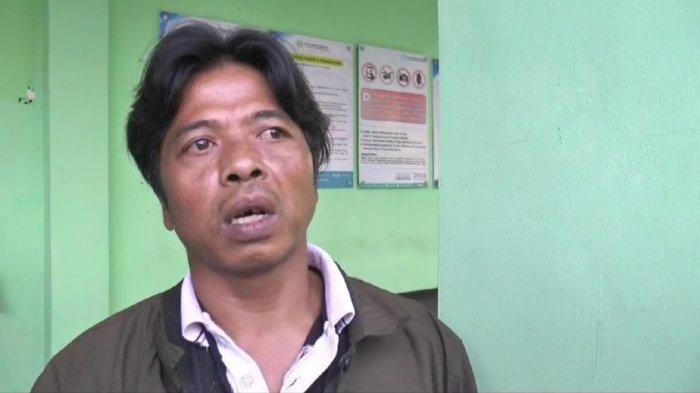 Kuswanto ayah korban saat mengetahui anaknya meninggal dunia di Guntur Demak