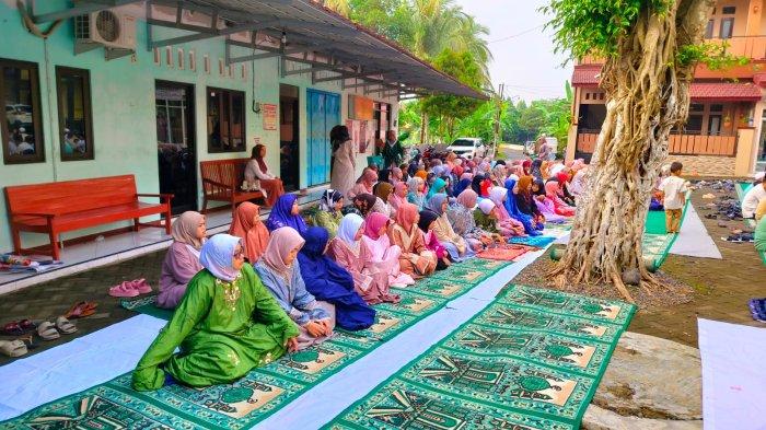 Dalam momentum yang penuh kekhidmatan, Dewan Pimpinan Daerah Lembaga Dakwah Islam Indonesia (DPD LDII) Purbalingga menyelenggarakan sholat Idul Fitri 1445 H di sejumlah titik untuk salat Idul Fitri.