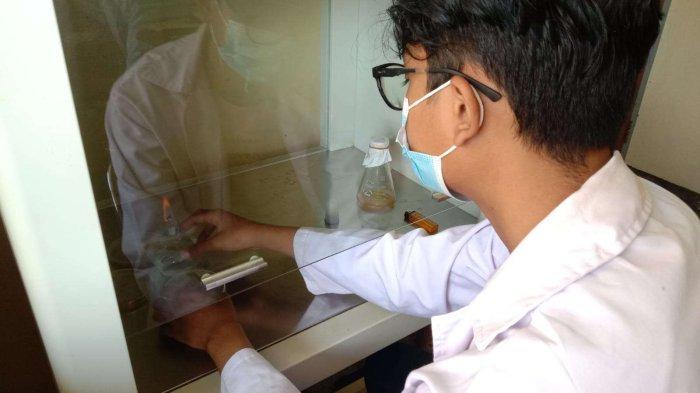 LOLOS PENDANAAN RISET PKM-RE : MAHASISWA UNSOED MEMBUAT FORMULASI BIOFERTILIZER BERBASIS MUTASI GENETIK PGPR INDIGENOUS UNTUK MENYUBURKAN TANAH MASAM