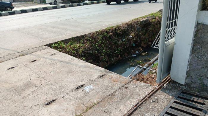 Lokasi kecelakaan maut di depan dealer Hino, Jalan Urip Sumoharjo, Ngaliyan, Kota Semarang, Kamis (30/5/2024). 
