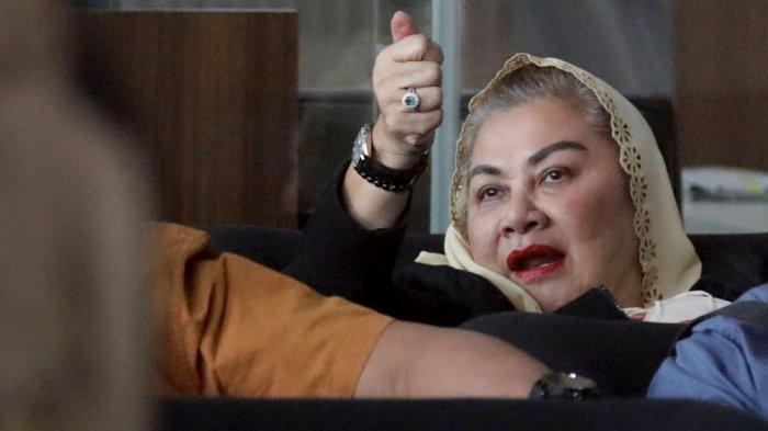 DITAHAN KPK: Wali Kota Semarang Hevearita Gunaryanti Rahayu bersiap menjalani pemeriksaan di gedung Merah Putih KPK, Jakarta, Kamis (1/8/2024). Terbaru, KPK resmi menahan Wali Kota Semarang Mbak Ita & suaminya. Keduanya pakai rompi oranye, tangan diborgol, dan gugatan praperadilan ditolak.