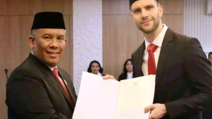 Maarten Paes resmi jadi WNI.