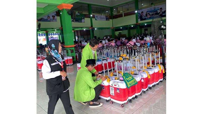 Mahasiswa MHU FDK UIN Walisongo Sigap Layani Jamaah Haji 2024