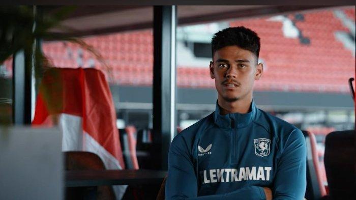 Mees Hilgers pemain FC Twente.
