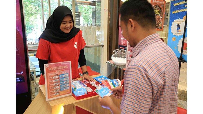 Melalui optimalisasi jaringan broadband terdepan serta ketersediaan produk dan layanan bernilai tambah, Telkomsel sukses mengawal dan melayani pelanggan setia tanpa gangguan yang berarti pada momen Ramadan dan Idulfitri 1445 H. Trafik akses internet Telkomsel meningkat 12,87 persen dibandingkan hari biasa 2024 atau 15,08 persen lebih tinggi dari periode yang sama tahun sebelumnya.