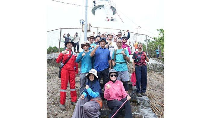 Napak Tilas Menara Suar Nusakambangan Berusia 1 Abad, Cara GM Kilang Cilacap Habiskan Libur Panjang
