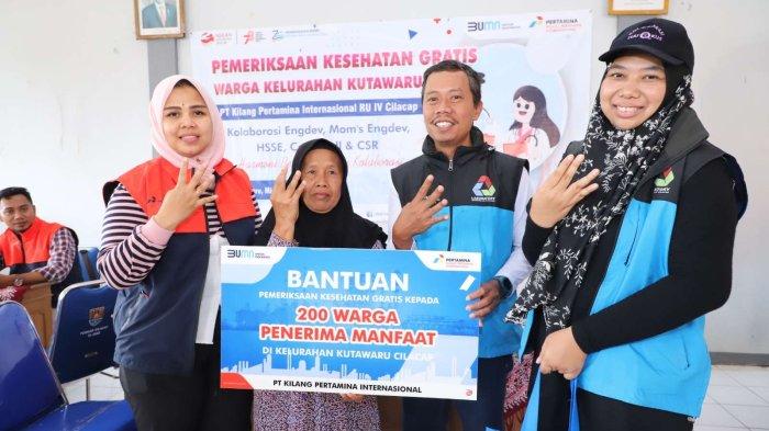 PT Kilang Pertamina Internasional (KPI) RU IV Cilacap menyelenggarakan pemeriksaan kesehatan gratis di aula Kelurahan Kutawaru, Cilacap Tengah, Minggu (15/10/2023).