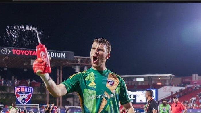 Maarten Paes saat tampil bersama klubnya FC Dallas
