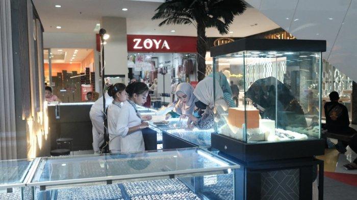 Pameran perhiasan emas dan instalasi seni yang digelar HK Gold pada 22 Maret hingga 9 April 2024 di Atrium Artos Mall Magelang.