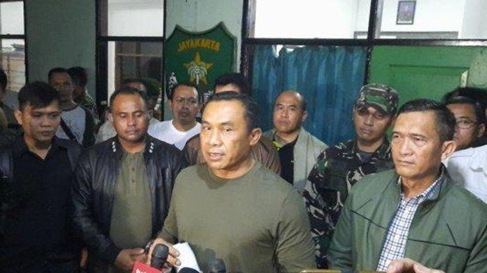 Pangdam Jaya Mayor Jenderal Mohamad Hasan di Gudang Amunisi Paldam Kodam Jaya di Desa Ciangsana, Bogor, Sabtu (30/3/2024).