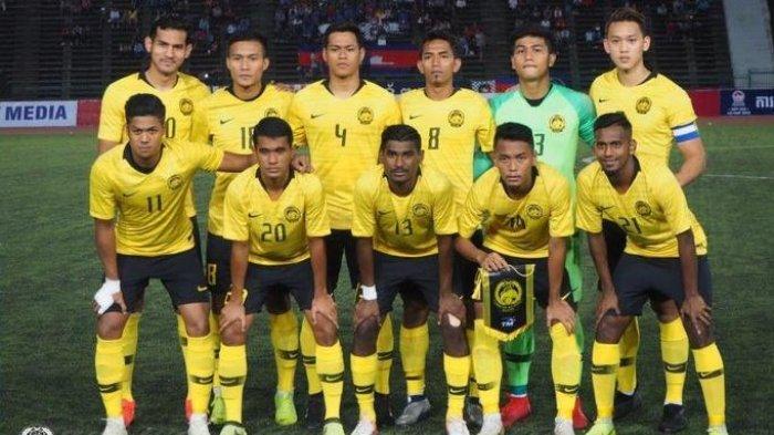 Para pemain timnas U-22 Malaysia berpose jelang duel kontra Kamboja di Piala AFF U-22, 18 Februari 2019.