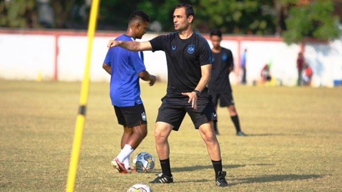 Pelatih PSIS Semarang, Gilbert Agius