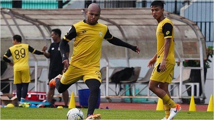 Pemain bertahan Bhayangkara FC, Anderson Salles. (Instagram/@bhayangkarafc)