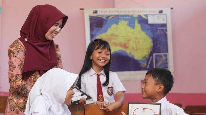 Aktivitas pembelajaran yang dilakukan Umi Salamah, M.Pd, pengawas Dinas Dikbud Kabupaten Tegal dan juga 
Fasilitator PINTAR Tanoto Foundation. (Dok)