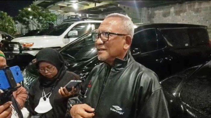 Pemilik Ayam Bakar Wong Solo, Puspo Wardoyo saat memberikan keterangan kepada media terkait pembangunan pesantren berbasis bisnis di Kali Pepe Land, Minggu (1/1/2024).