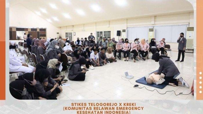 Pengenalan dan Pelatihan BHD (Bantuan Hidup Dasar) “Everyone Can Safe a Life” pada hari Kamis, 4 Januari 2024 bertempat di Auditorium Lantai 4 STIKES Telogorejo Semarang