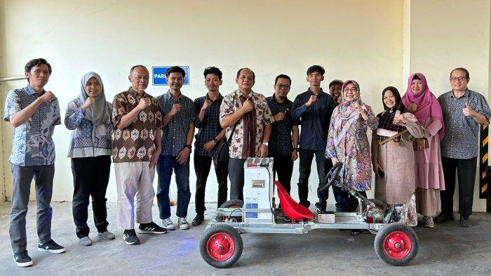Penggunaan angkutan umum massal (bus) dapat mengurangi konsumsi Bahan Bakar Minyak (BBM), mengurangi polusi udara, mereduksi kemacetan, dan menciptakan Green Transportation atau transportasi berkelanjutan.