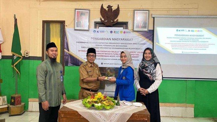 Peresmian Sekolah Perempuan Kelompok Akademik Gumelem Berdaya Putri (Kelopak Gayatri) di Balai Desa Gumelem Kulon, Kecamatan Susukan, Kabupaten Banjarnegara, Senin (10/11/2023) kemarin.