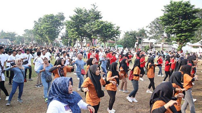 Peringatan May Day atau Hari Buruh Internasional pada tanggal 1 Mei 2024 di Jepara, Rabu (1/5/2024) pagi.