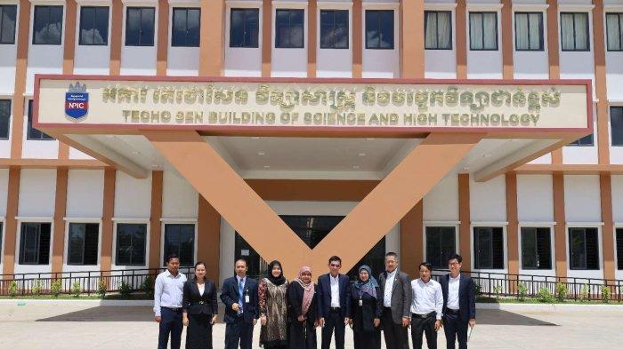 Persiapkan Internasionalisasi, Rektor IT Telkom Purwokerto Tandatangani Kerjasama dengan Tiga Perguruan Tinggi di Kamboja