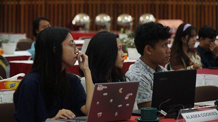 Peserta dalam kegiatan Bootcamp Penyusunan Proposal, Selasa dan Rabu (27 & 28-02-2024) di Balairung Universitas.
