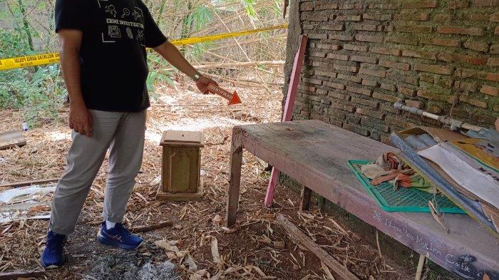 Polisi mendatangi rumah NY pemakan daging kucing di Sekaran, Gunungpati, Kota Semarang, Rabu (7/8/2024).