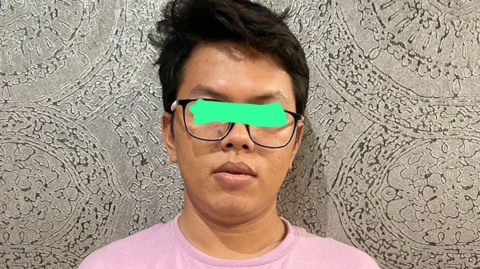Tampang AP, pria yang diduga memeras dan mengancam Ria Ricis.