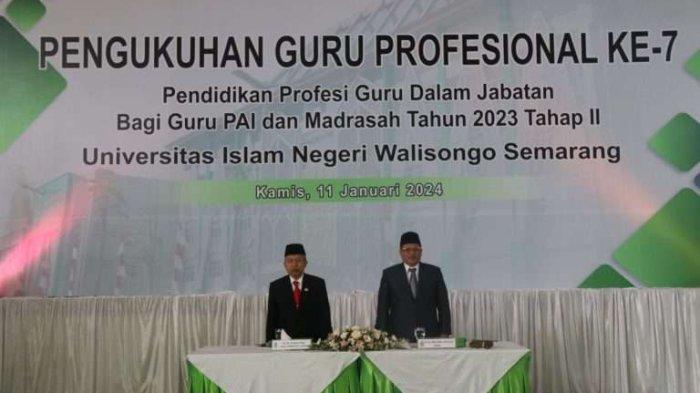Prodi Pendidikan Profesi Guru (PPG) LPTK UIN Walisongo Semarang menggelar kegiatan pengukuhan bagi mahasiswa yang berhasil lulus pada pelaksanaan PPG Dalam Jabatan Kategori 1 Tahap II Tahun 2023.