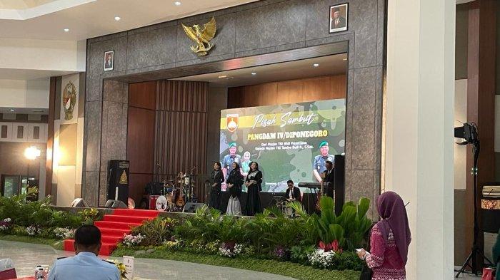 Ketua DPW LDII Jateng menghadiri Upacara Pisah Sambut Pangdam IV/ Diponegoro dari Mayjen TNI Widi Prasetijono kepada Mayjen TNI Tandyo Budi R., S.Sos. di Balai Diponegoro Kodam IV/Diponegoro Semarang, Rabu (27/12/2023).