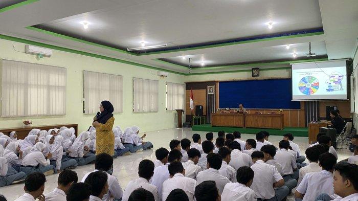 Proses Kegiatan Rektor mengajar