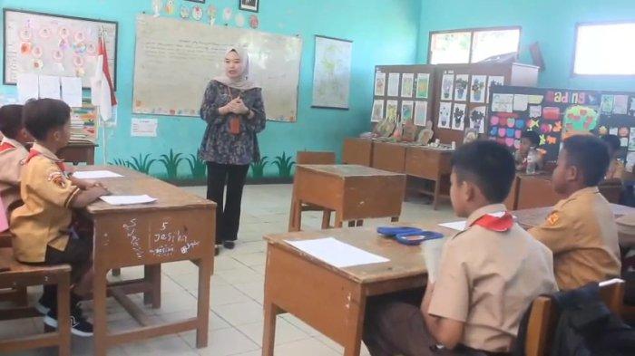 Suasana di ruang kelas SDN 1 Patalan Blora sebelum tak ada siswa sama sekali. (Tribun Jateng)