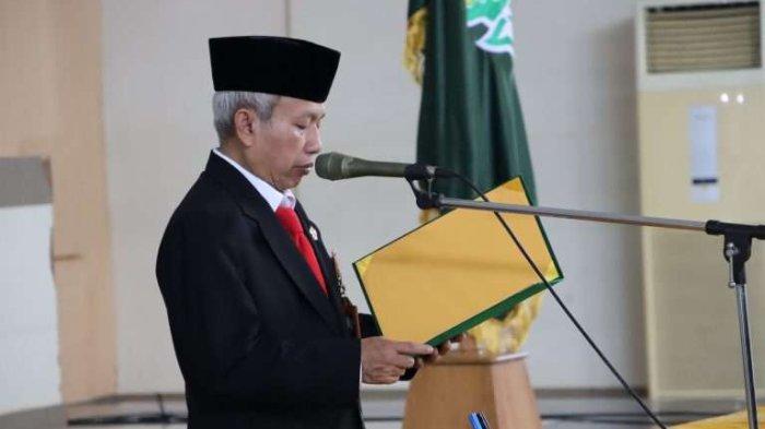 Rektor Universitas Islam Negeri (UIN) Walisongo Semarang, Prof. Dr. Nizar, M.Ag., melantik jajaran ketua jurusan/ketua program studi, sekretaris jurusan/sekretaris program studi, kepala ma’had, serta kepala laboratorium di lingkup UIN Walisongo.