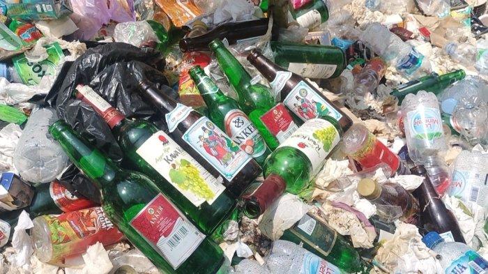 Sampah-sampah botol minuman keras yang ditemukan di Nevada Music Desa Ngembalrejo Kudus