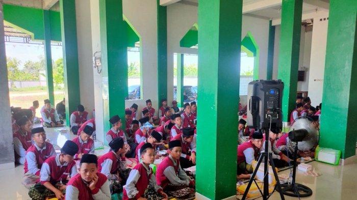 Pemkab Demak Berikan Pelatihan Pengelolaan Sampah di Ponpes Lirboyo VII