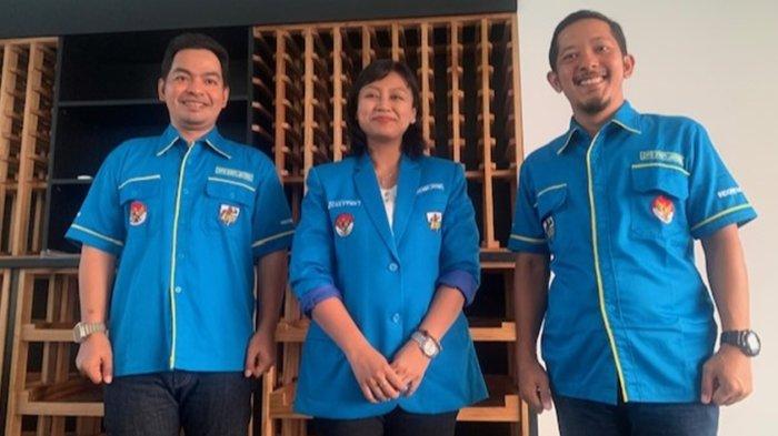 Sekretaris Abdul Hamid, Ketua Casytha Arriwi Kathmandu dan Bendaraha Ersal Aburizal di sela acara Halal Bi Halal DPD KNPI Jateng di Dijawa Resto Jalan Tumpang Raya No 45, Gajahmungkur, Semarang, Minggu (5/4/2024).